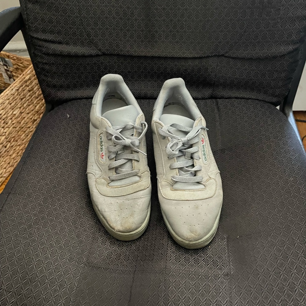 Yeezy powerphase
